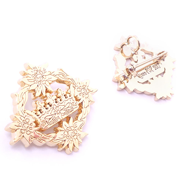 Manufacturers Wholesale Flower-shaped Metal Lapel Gold Plated Enamel Pins