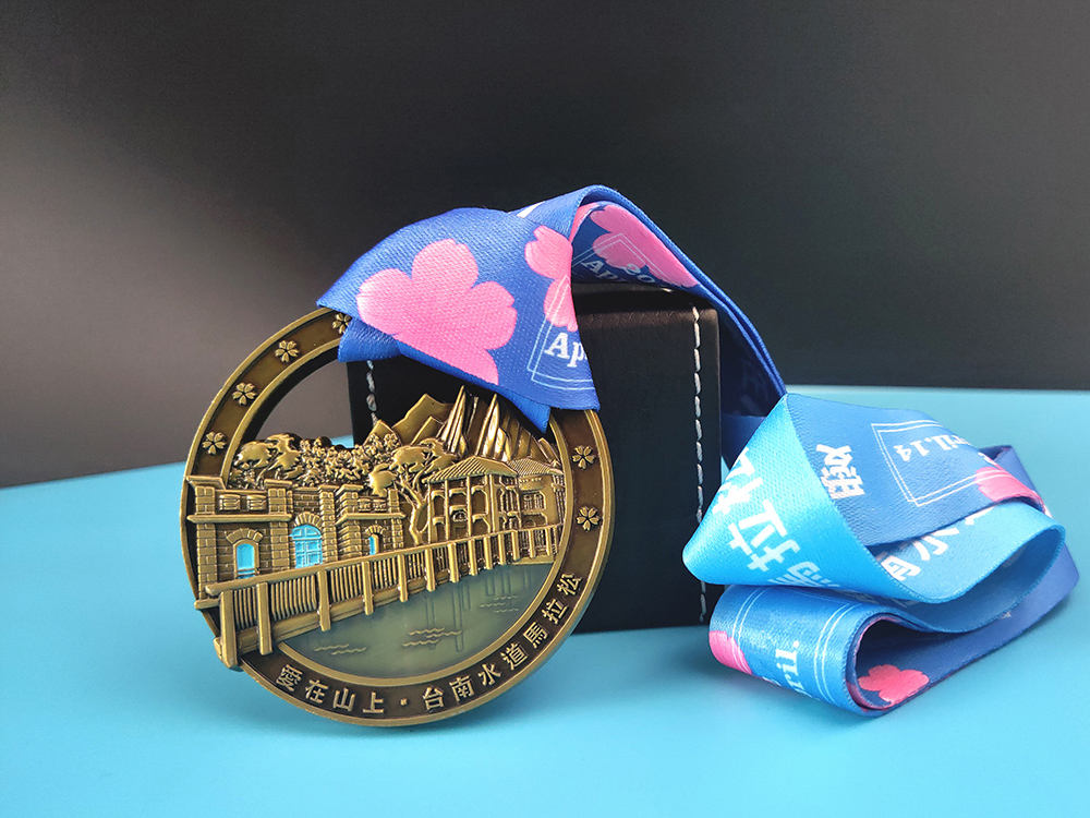 custom medals for races