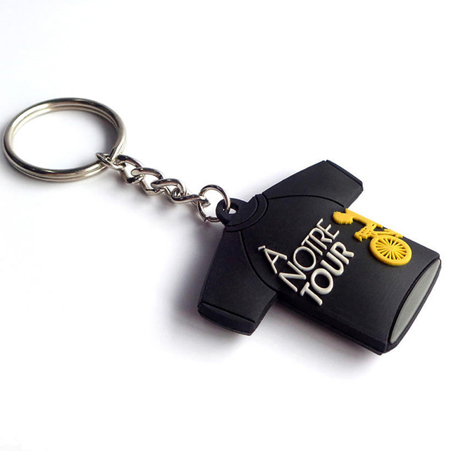 2023 Wholesale Rubber Key Chain Club Soccer Custom 3D Soft Pvc Keychain T-shirt Cloth Key Ring