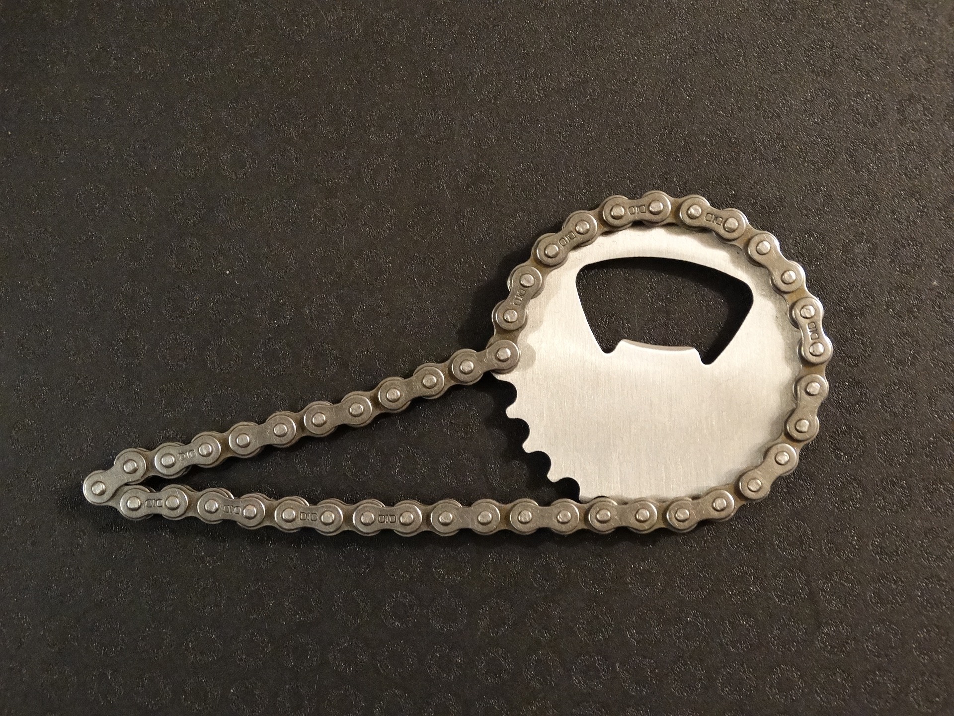 Bottle opener coin