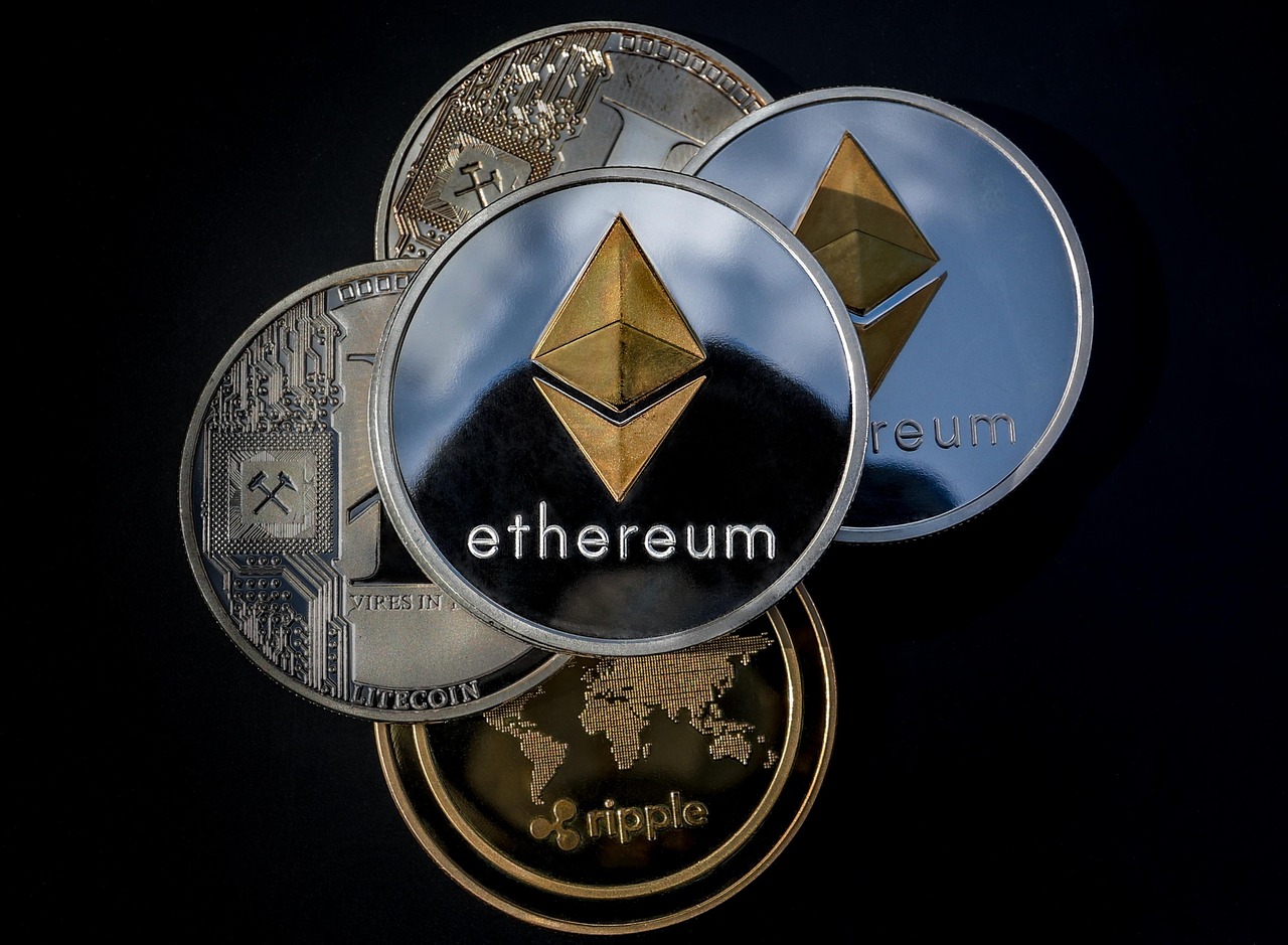cryptocurrency-3409658_1280 (1).jpg