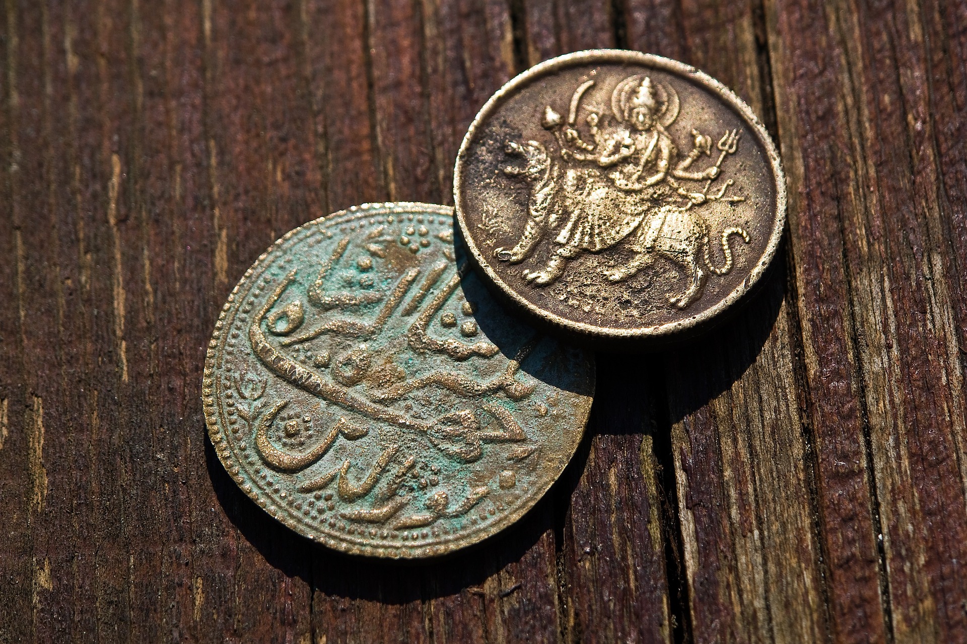 Military challenge coins