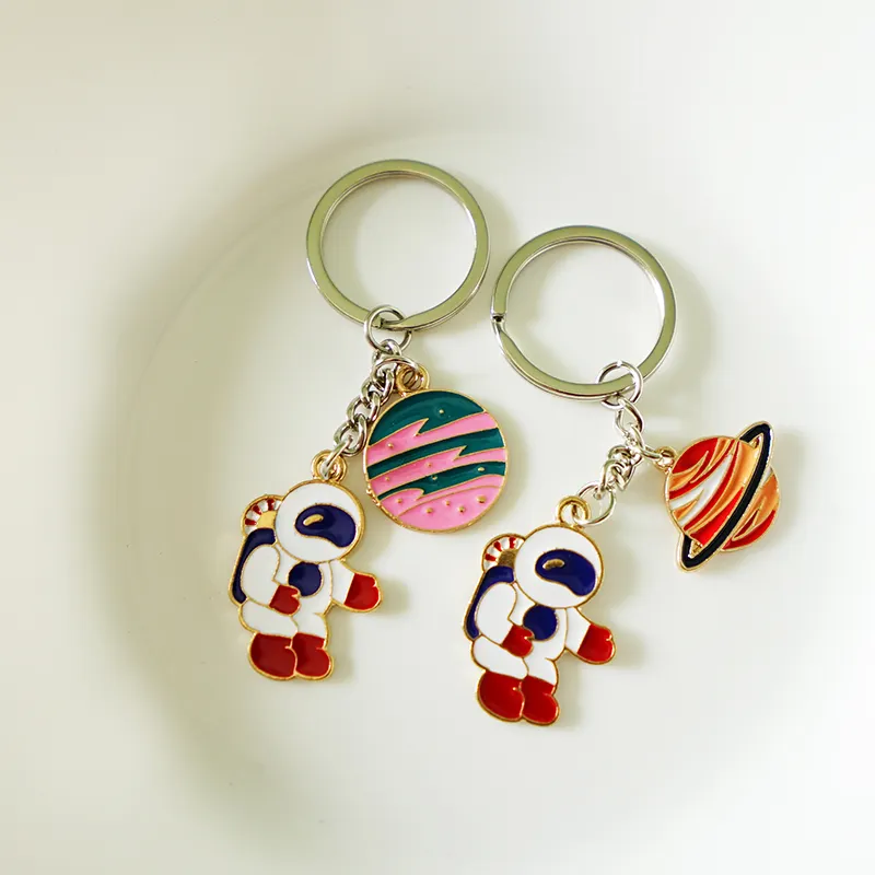 Wholesale Custom Logo Enamel Keychains Metal Key Chain Cute Astronaut Keychain