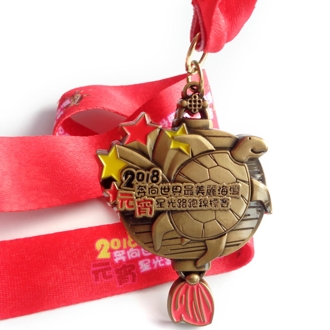 China Cheap Custom Metal Design You Own Marathon Running Zinc Alloy 3D Gold Metal Award Medal